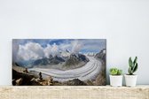 Canvas Schilderij Panorama van de Europese Aletschgletsjer in Zwitserland met wolken - 40x20 cm - Wanddecoratie