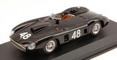 De 1:43 Diecast Modelcar van de Ferrari 290MM Spider # 48 van de Road America in 1963.De fabrikant van het schaalmodel is Art-Model.This model is alleen online beschikbaar