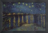 JUNIQE - Poster in houten lijst Van Gogh - Sterrennacht boven de Rhône