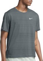Nike Dri-FIT Miler  Sportshirt - Maat S  - Mannen - Grijs