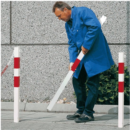 Poteau barrière carré sans chaîne yeux rouge blanc amovible