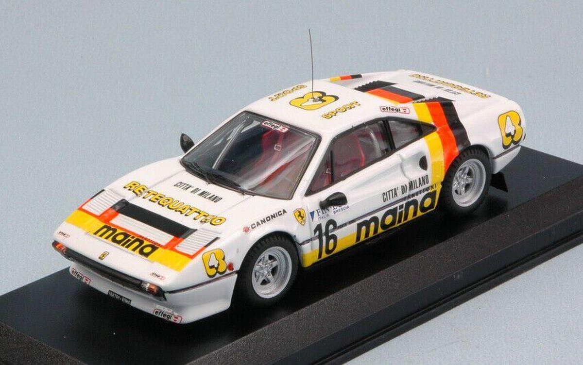 De 1:43 Diecast Modelcar van de Ferrari 308 GTB #16 van de Rally Dei Laghi van 1984. De fabrikant van het schaalmodel is Best Models. Dit model is alleen online verkrijgbaar