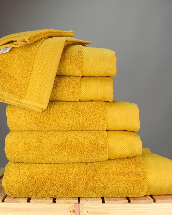 ARTG® Towelzz - DeLuxe - Badhanddoek - 70 x 140 cm - Donkergeel - Mustard - Set 2 stuks