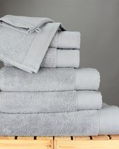 ARTG Towelzz® DeLuxe Badhanddoek - 70 x 140 cm  - Light Grey - Set 2 stuks