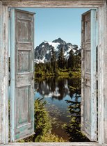 MuurMedia - Nature Collectie - Tuindoek Doorkijk - 95x130 cm – Bergen bij het meer - tuinposter - tuin decoratie - tuinposters buiten – tuinschilderij