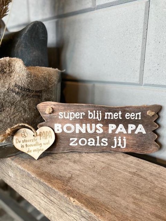 Cadeaupakket papa - vader /Bordje 12x30 cm bonuspapa natural + houten hartje stoerste papa  / vaderdag geschenk / vaderdag cadeautjes / verjaardag / opa / papa