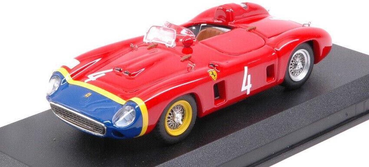 De 1:43 Diecast Modelcar van de Ferrari 860 Monza #4 van de 1000km Nürburgring in 1956. De coureurs waren Portago en Gendebien. De fabrikant van het schaalmodel is Art-Model. Dit model is alleen online verkrijgbaar - Art-Model