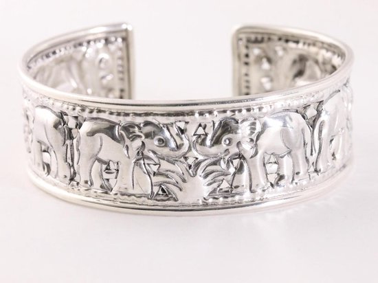 Brede zilveren klemarmband met olifanten
