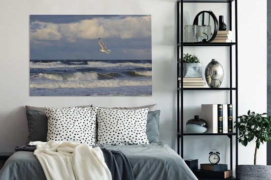 Seagull over the Baltic Sea canvas 120x80 cm - Tirage photo sur toile (Décoration murale salon / chambre) / Mer et plage