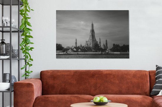 Canvas schilderij 140x90 cm - Wanddecoratie Wat Arun - Water - Zwart - Wit - Muurdecoratie woonkamer - Slaapkamer decoratie - Kamer accessoires - Schilderijen