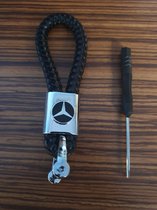 Mercedes sleutelhanger luxe automerk - Automerk - Leer en metaal - Auto accessoires - Auto onderdelen - Auto sleutelhangers - Koord - Keychain - Logo automerk - Vaderdag kado - Vad