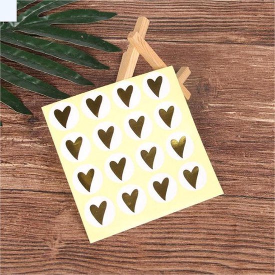 Sluitzegel Gouden Hartje – 32 Stuks – Stickers Goud Hart – Sluitsticker Hartje – Huwelijk Sluitzegels Hart – Envelop Sluitzegel – Cadeau Dichtplakken – Inpakken Cadeau – Kraamfeest – Geboortekaart Sluitsticker – Hart Sluitzegel – Hartjes Stickers
