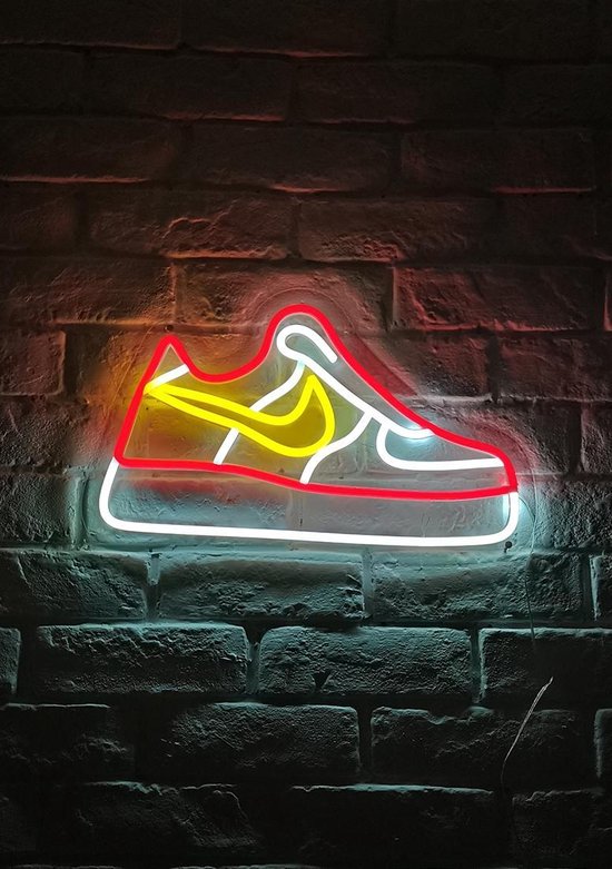 OHNO Neon Verlichting Sneaker 1 - Neon Lamp - Wandlamp - Decoratie - Led - Verlichting - Lamp - Nachtlampje - Mancave - Neon Party - Kamer decoratie aesthetic - Wandecoratie woonkamer - Wandlamp binnen - Lampen - Neon - Led Verlichting - Rood