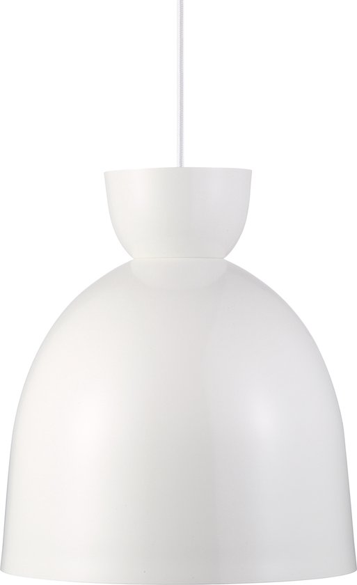 Witte hanglamp met bolvormige kap en cilindrische top.