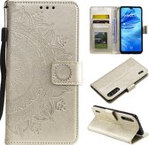 Voor Xiaomi Mi A3 / CC9e Totem Bloem Reliëf Horizontale Flip TPU + PU Lederen Case met Houder & Kaartsleuven & Portemonnee (Goud)