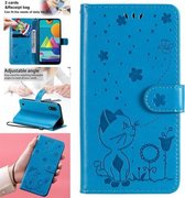 Voor Samsung Galaxy M01 Cat Bee Embossing Pattern Shockproof Horizontale Flip Leather Case met houder & kaartsleuven & portemonnee (blauw)
