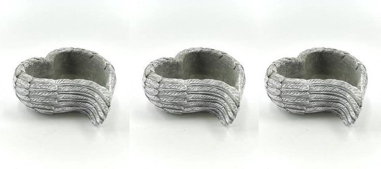 Set van 3 betonnen harten met vleugels - ideaal om te bloemschikken