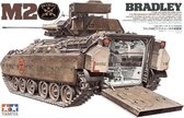 1:35 Tamiya 35132 US M2 Bradley I.F.V with 1 Figure Plastic kit