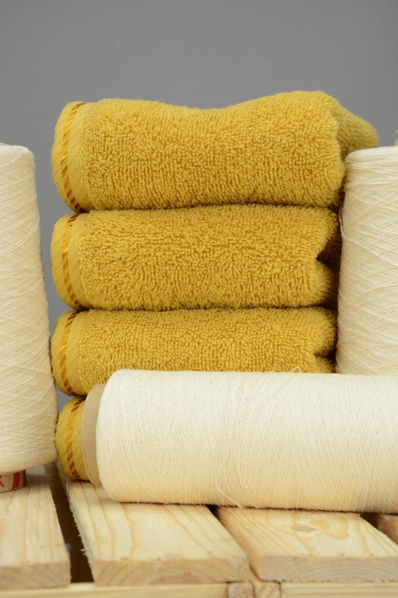 ARTG® Towelzz - XXXL Strandhanddoek - BIG TOWEL - 100% Badstof - Katoen - Donkergeel - Mustard - 100 x 210 cm