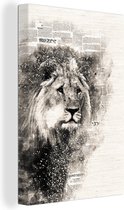 Canvas Schilderij Leeuw - Krant - Rook - 60x90 cm - Wanddecoratie