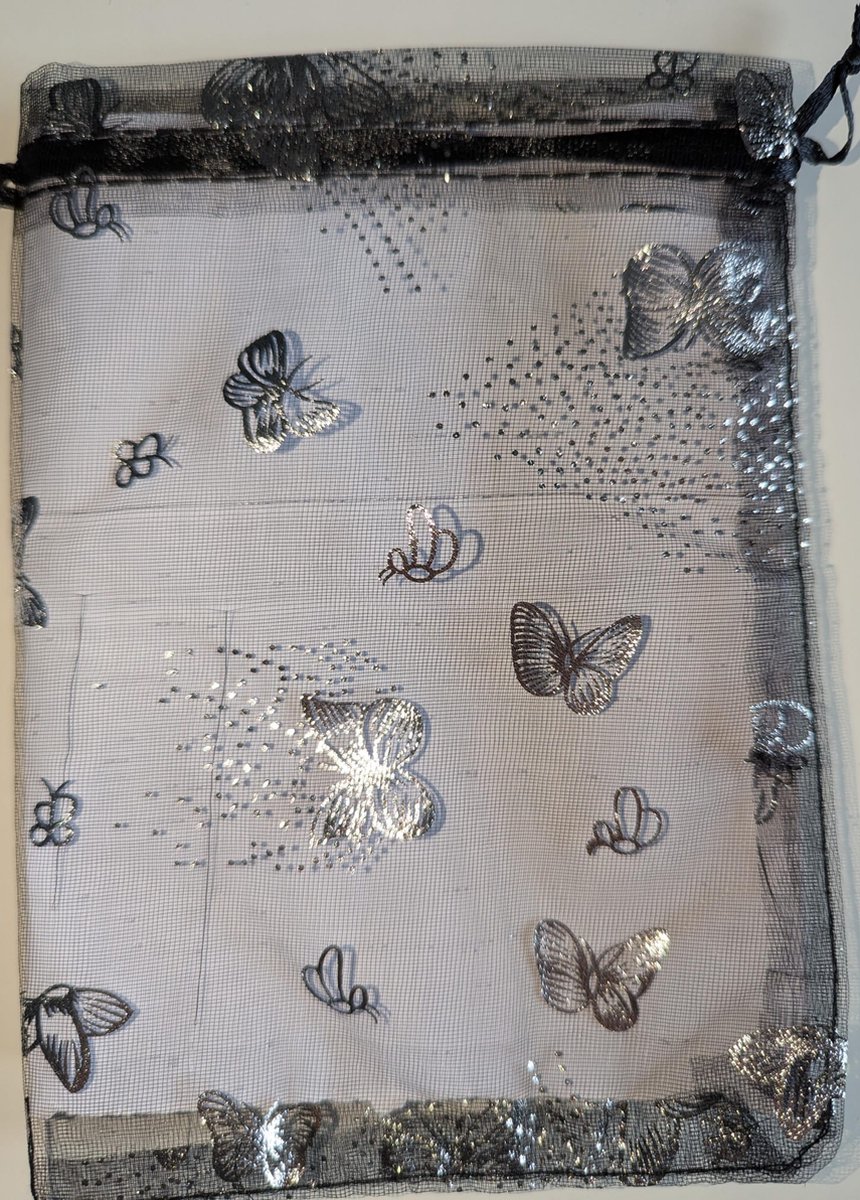 Organza zakjes - Mooi - 9 x 12 cm - 20 stuks – Prachtig – Delicaat – Snoep – Sieraden – Kleine cadeautjes – Decoratie – Feesten – Geschenkjes –ZWARTEN MET VLINDERS - R 9x12