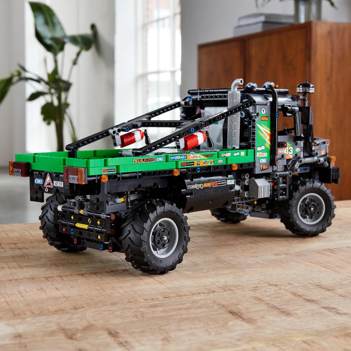 LEGO Technic 4x4 Mercedes-Benz Zetros Trial Truck met app-besturing 42129 — afbeelding 13