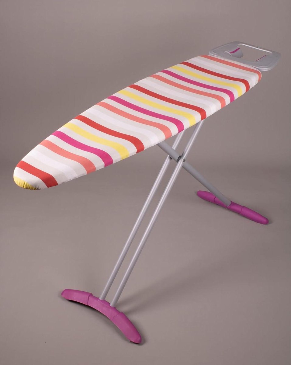 Goedkoopste Strijkplank 116x35 cm - Compact en Stabiel Ontwerp met Hittebestendige Strijkhoes