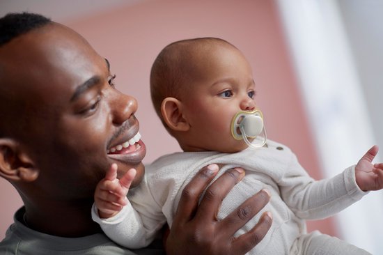 Philips Avent Ultra Air Day & Night 6-18 mois - 2 sucettes - bleu/gris - Pour jour et nuit SCF085/70