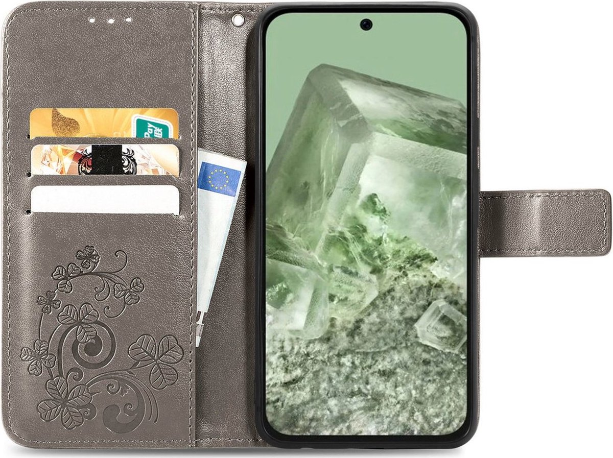 Mobigear Telefoonhoesje geschikt voor Google Pixel 8a Hoesje | Mobigear Clover Bookcase Portemonnee | Pasjeshouder voor 3 Pasjes | Telefoonhoesje voor Pinpas / OV Kaart / Rijbewijs - Grijs