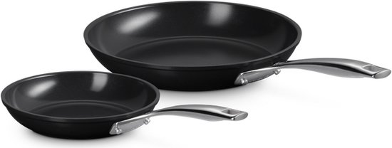 Foto: Le creuset koekenpannenset essential non stick ceramic 20 en 26 cm keramische anti aanbaklaag