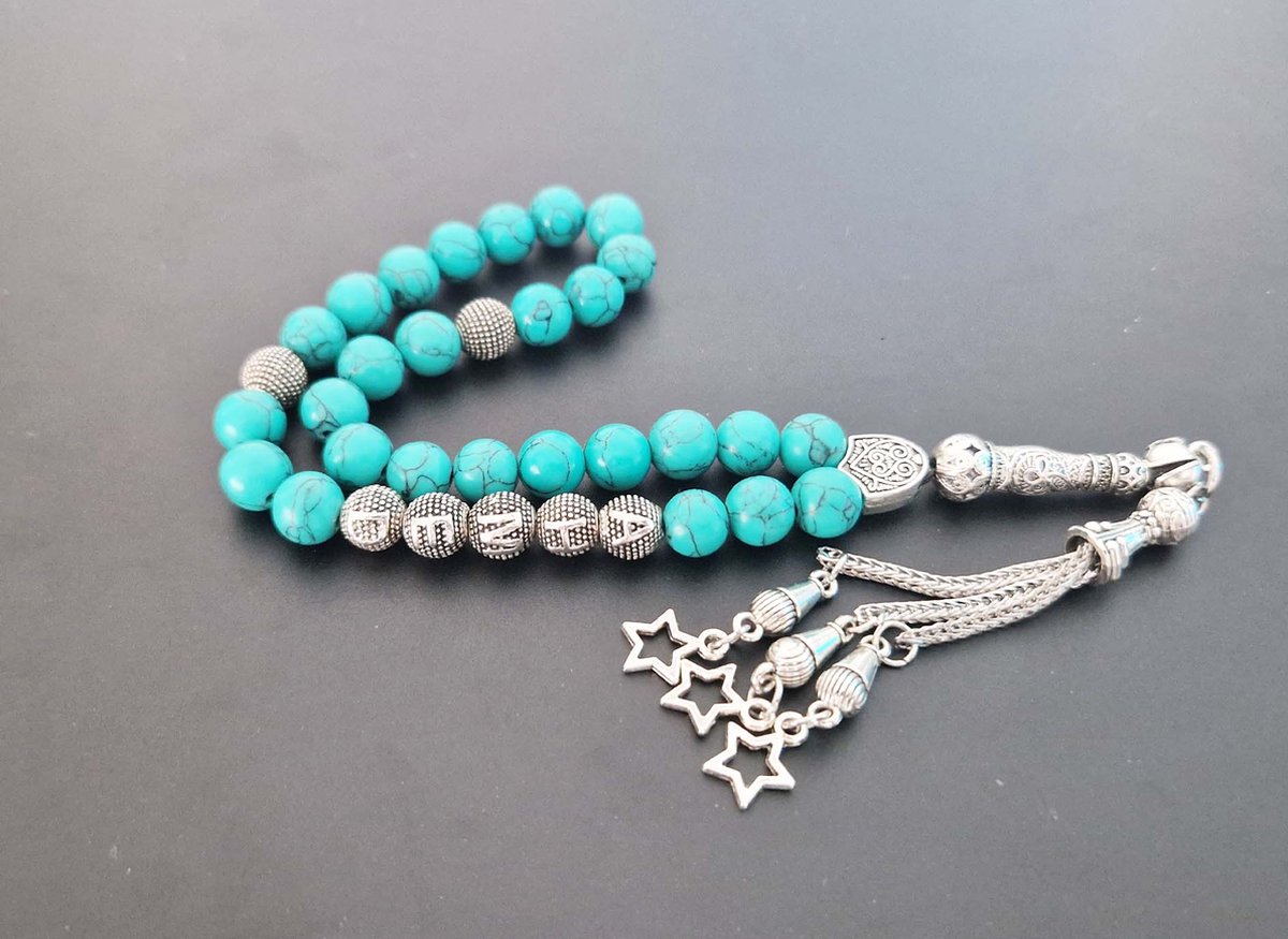 Handgemaakte naam tasbih 33 Kralen Natuursteen “Howliet groen ” - met metaal tassel “Kleine sterren"- Met je naam of de naam van uw geliefde- 8 mm diameter van de korrel