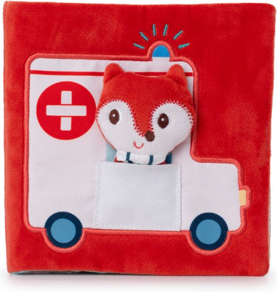 Rood zacht babyboekje met een ambulance en een rode vos die uit de bestuurdersstoel kijkt.