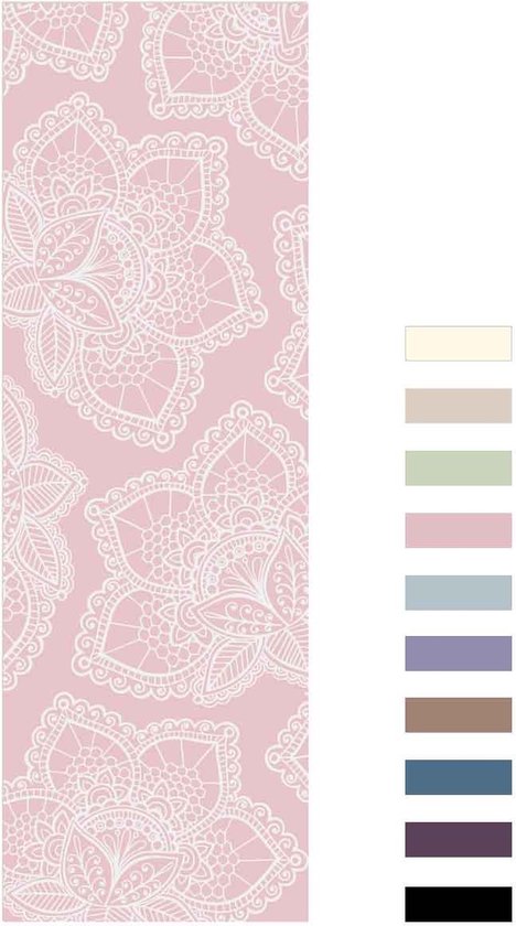 Een roze yogamat met wit bloemenpatroon, naast een staal met kleurstalen.