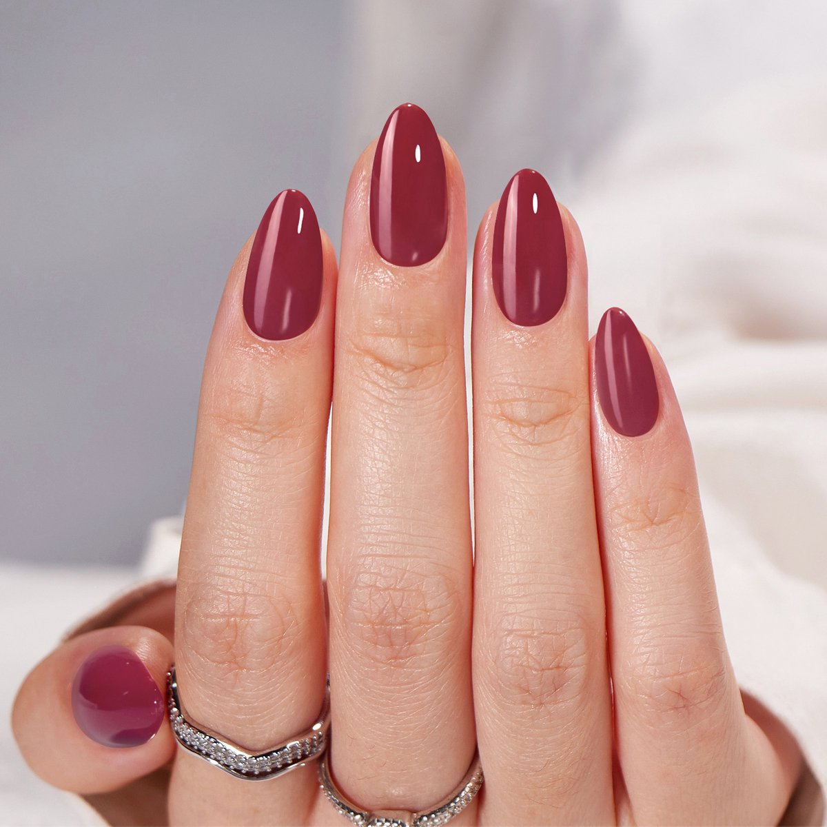 BIMA Nails - Soft Gel Press-On nagels - Short Almond - Plaknagels met lijm - Zelfklevende nepnagels - Effen Manicure - Sangria - 30 stuks (15 maten)