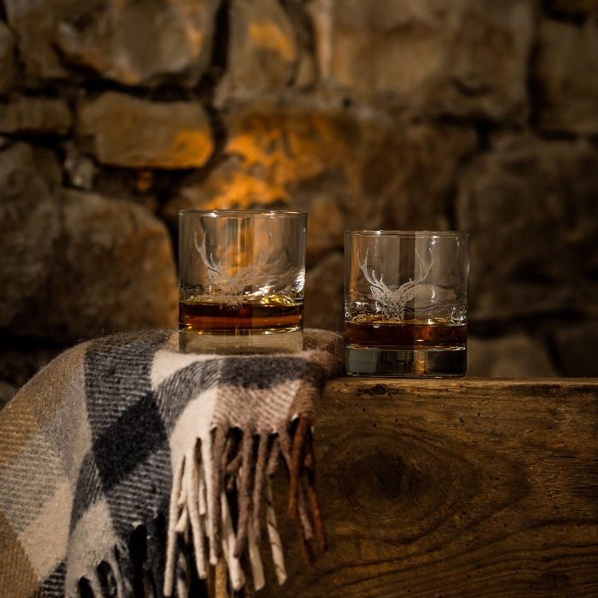 Whiskyglazen Gegraveerd Edelhert 2 stuks - Just Slate Company Scotland