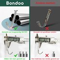 Vergelijking van Bondoo RVS haken met goedkope metalen haken. RVS haken zijn dikker en kunnen meer gewicht dragen.