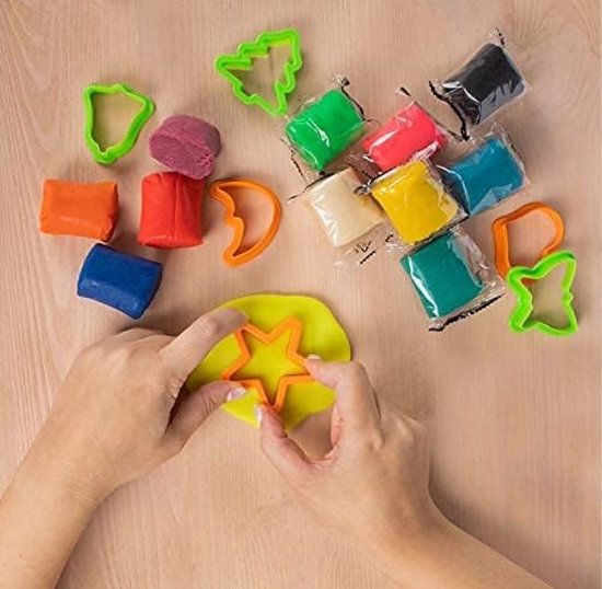 GENIO KIDS - Klei Set 0,65 kg Sensorisch Speelgoed Luchtdrogende Natuurlijke Klei met Accessoires, Peuter Speelgoed voor Kinderen 3 4 5 6 jaar, 12 Pakketjes met 7 Kneedgereedschappen, Boetseerklei