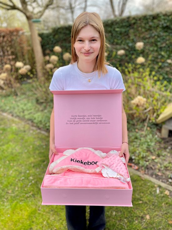 Kraamcadeau tweeling - tweeling meisje - tweeling jongen, diverse kleuren mogelijk - kan ook rechstreeks als cadeau worden verstuurd, twins present, kraampakket tweeling van Lovable Babygift — afbeelding 3