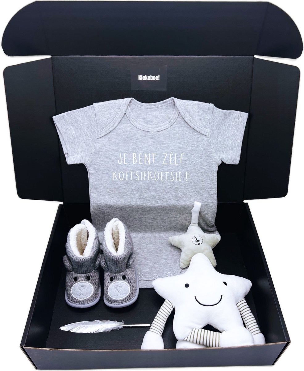 Goedkoopste Kraamcadeau jongen met grijze romper, babypantoffels en muziekmobiel knuffel, kan ook rechtstreeks als cadeau worden verstuurd, cadeau geboorte jonngen