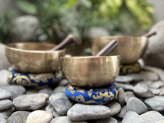 Chakra Klankschalenmassage - Oos Spirit Praktijk Chakra Klankschalenmassage - Oos Spirit Praktijk