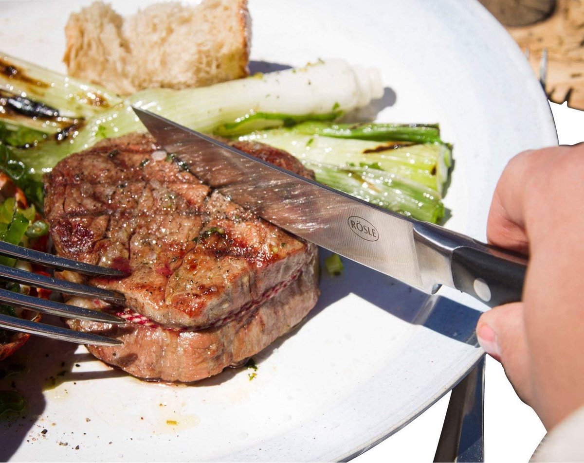 Hoogwaardig steakmes 4-delig steakbestek met geslepen lemmet speciaal staal steakvork POM houten kist