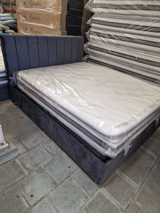 Foto: Merax compleet slaapkamer set modern gestoffeerd bed met 16 kleuren led verlichting 1 nachtkastje en bedbank 140x200 cm grijs fluweel
