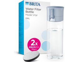 BRITA waterfilterfles Vital light blue (0,6l) - incl. 2 MicroDisc filters - BPA-vrije drinkfles - vermindert PFAS*, chloor, herbiciden, pesticiden en andere onzuiverheden met behoud van mineralen