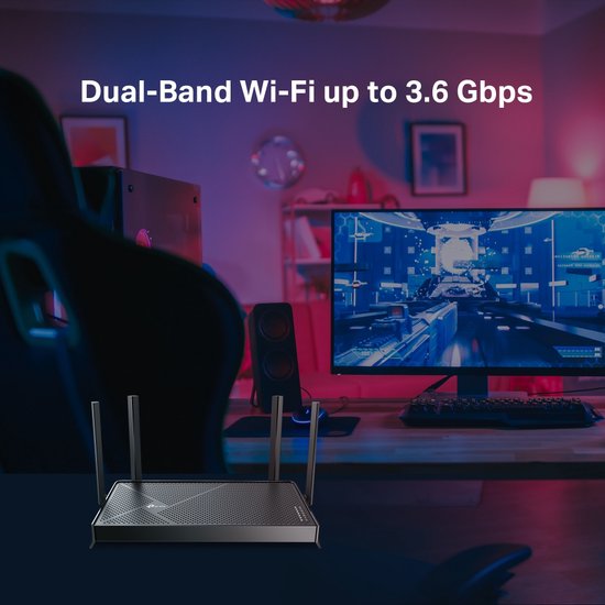 TP-Link Archer BE230 router op een bureau in een gaming kamer, met de tekst "Dual-Band Wi-Fi up to 3.6 Gbps".