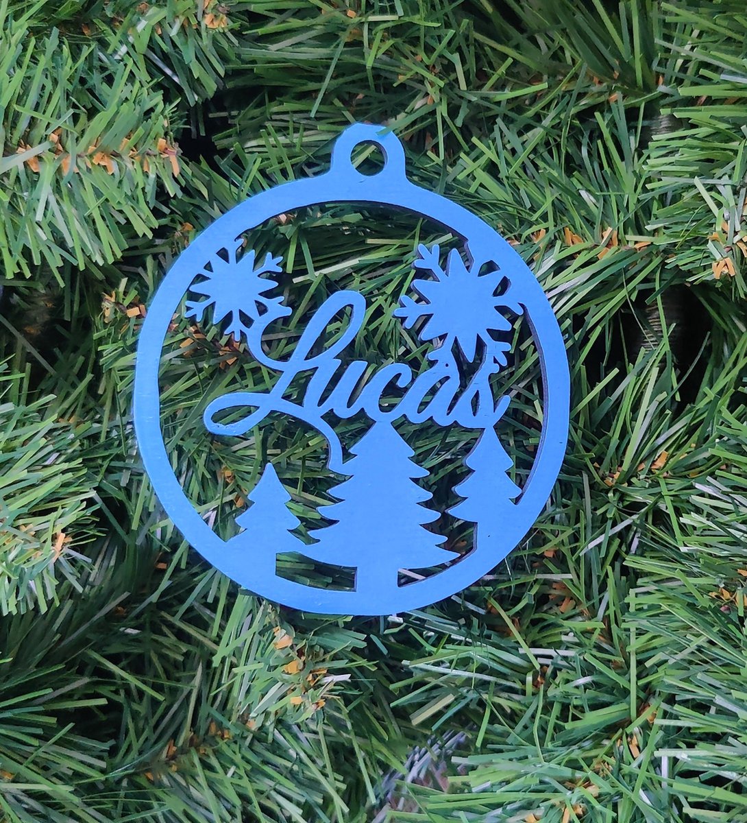Gepersonaliseerde houten kerstbal met uw eigen naam - December - Cadeautip - Kerstboom - Blauw
