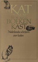De kat in de boeken kast
