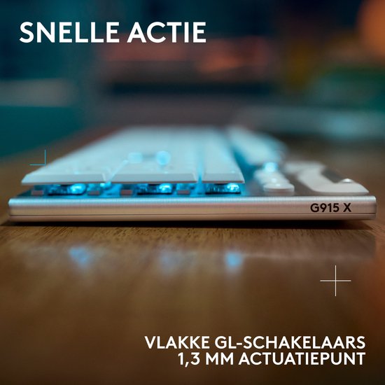 Zijaanzicht van het G915 X Lightspeed toetsenbord met vlakke GL-schakelaars en 1,3 mm actuatiepunt.