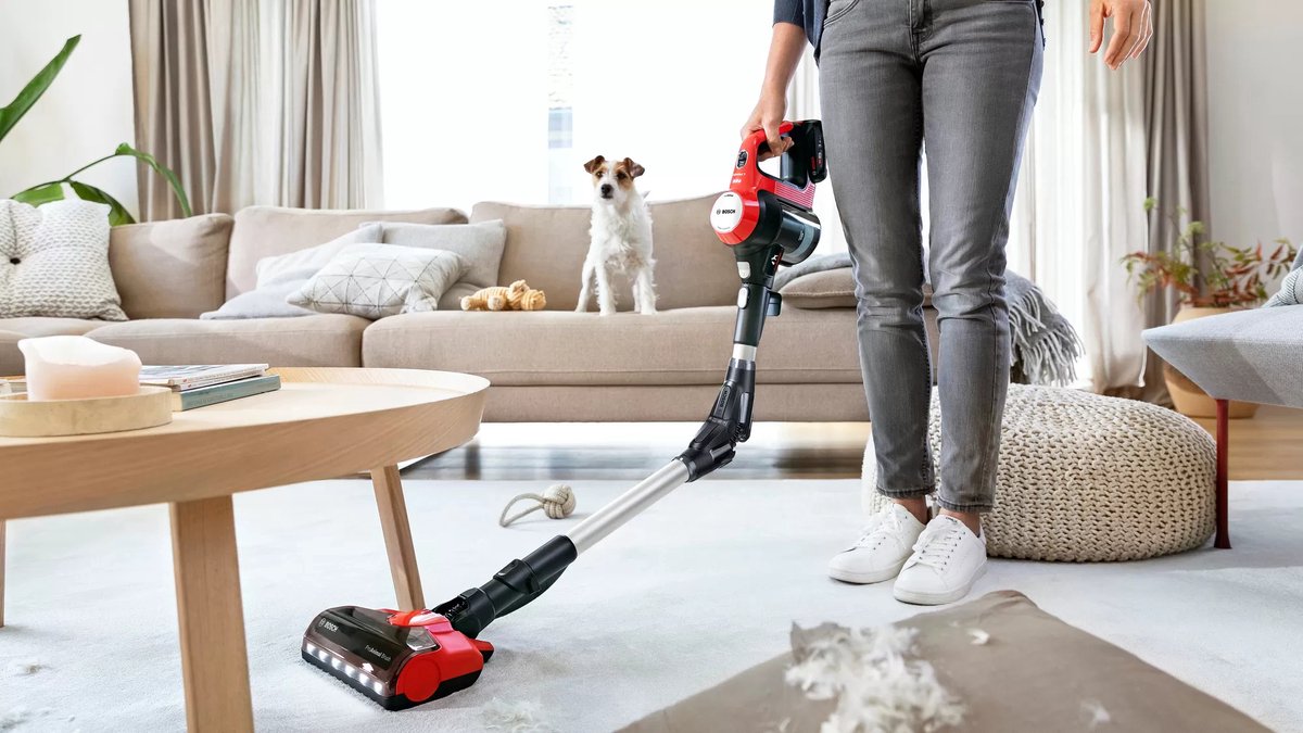 Bosch BBS711ANM - draadloze steelstofzuiger - zakloos - rood – foto 2