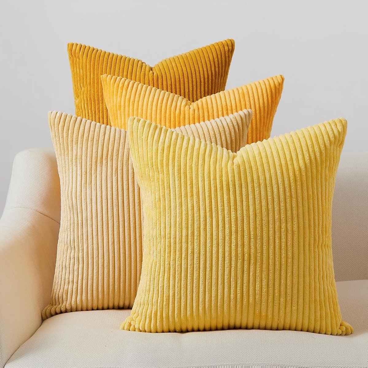 SnelShoppen - Decoratieve Kussenhoezen 50 x 50 cm Geel Corduroy Velvet Set van 4 - Modern en Elegant voor Woonkamer, Kinderen, Feest en Tuin