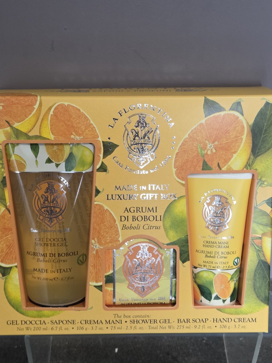 geschenk set vrouwen verjaardag - kerst geschenk - leuk kado -vegan - hand creme - douche gel - zeepstuk - la florentina -olijf olie - agrumi di boboli - moeder dag - valentijn -